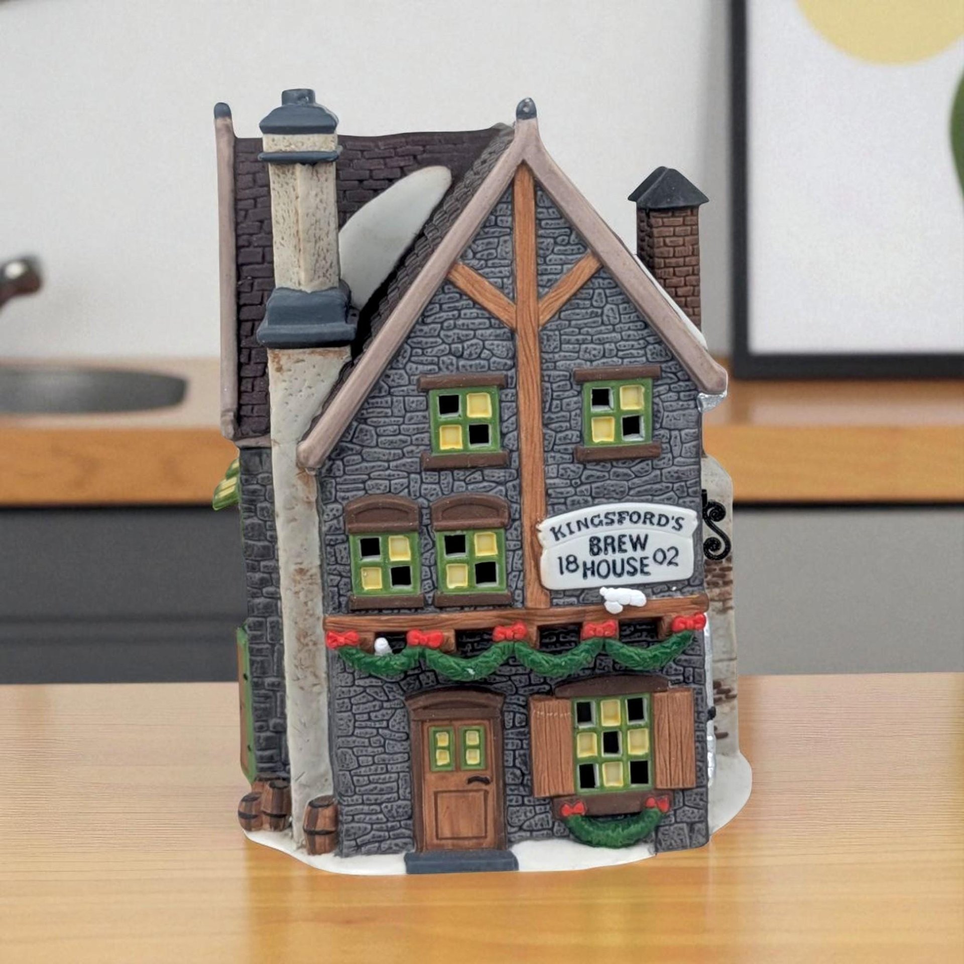 Dept 56 Dickens Village Kingsford's Brew House: Lighted Christmas Pub Decor