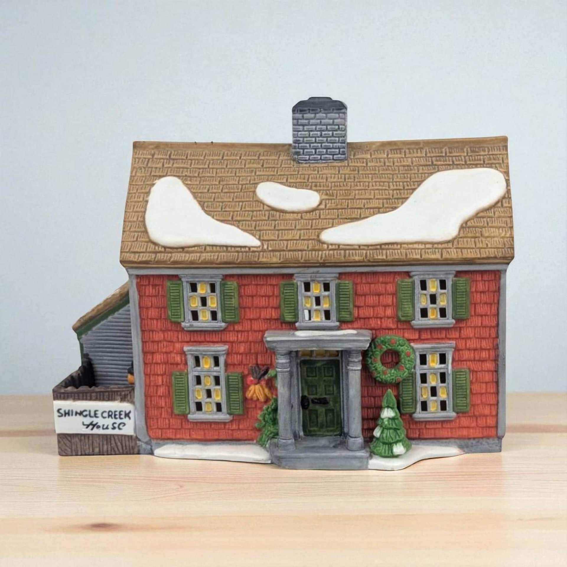 Vintage 1990 Shingle Creek House: Department 56 Heritage Village Building