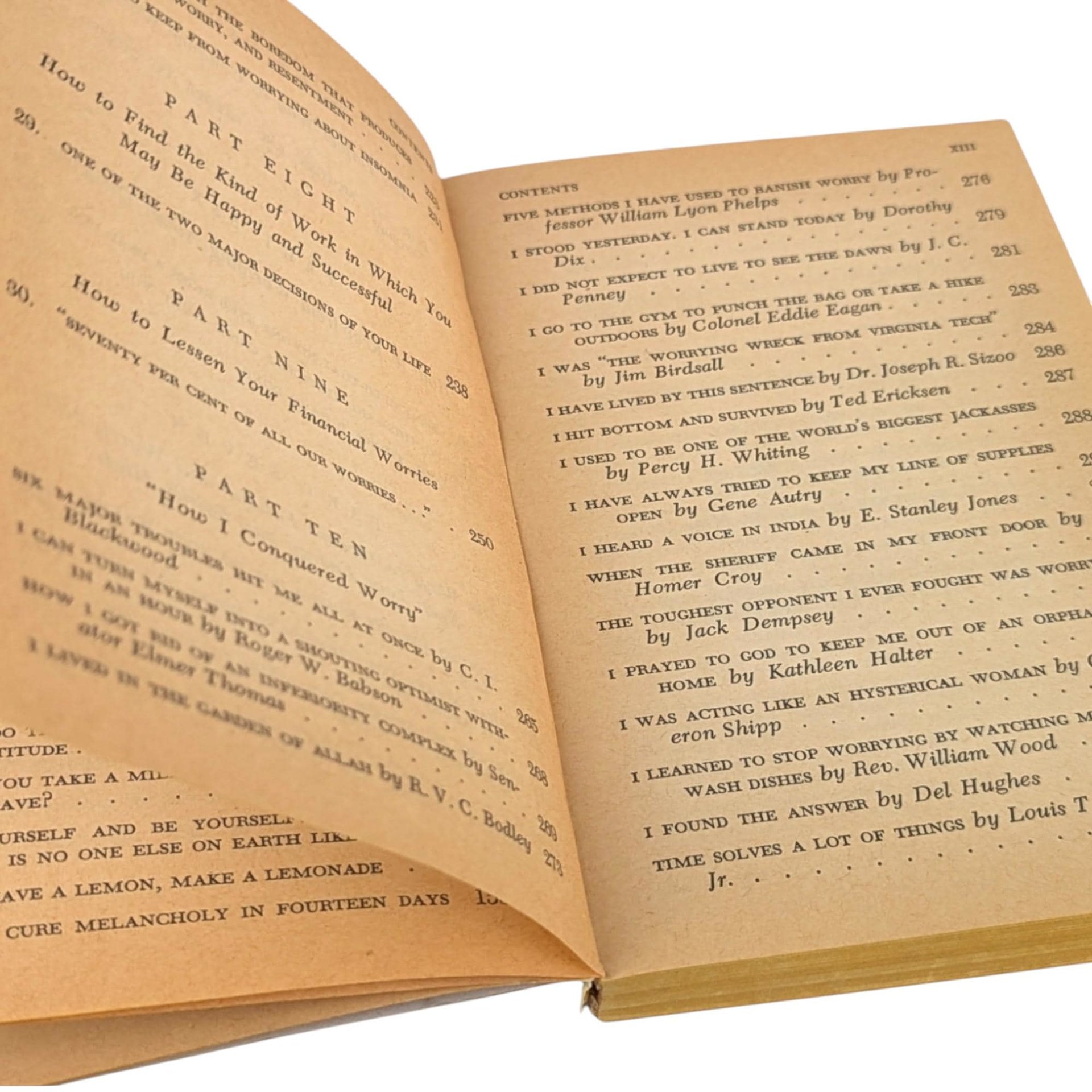 Vintage Dale Carnegie How to Stop Worrying and Start Living: 1950s Pocket Edition