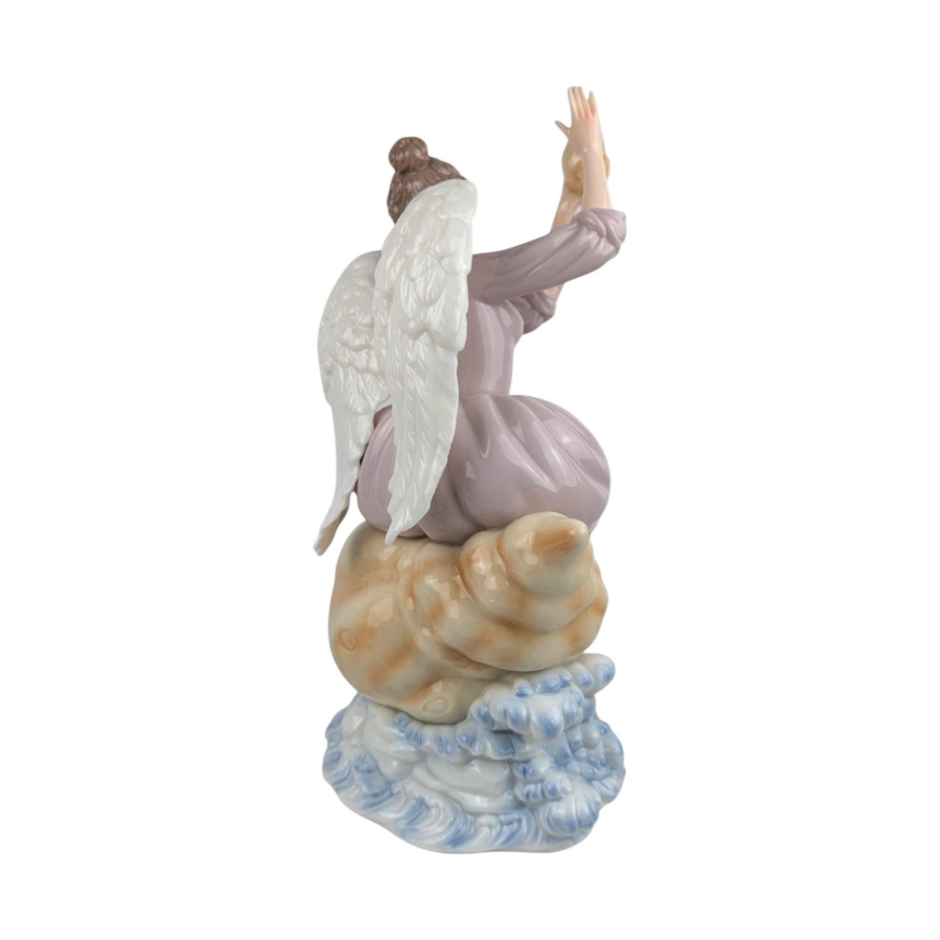 Grandeur Noel Porcelain Angel Figurine: 2002 Collector's Edition, 12" with Box