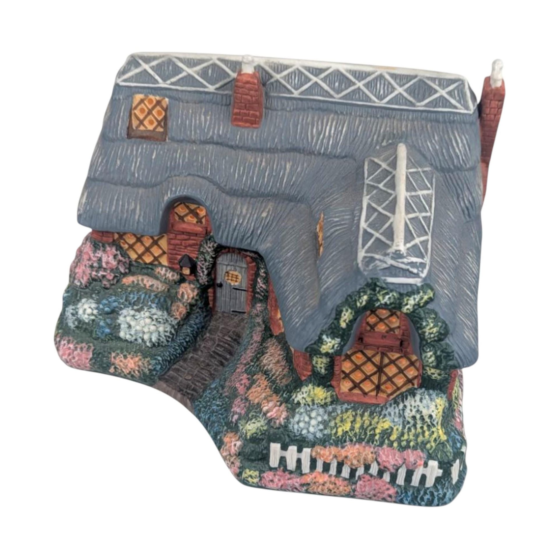 Thomas Kinkade Olde Porterfield Tea Room: Lighted Christmas Village House