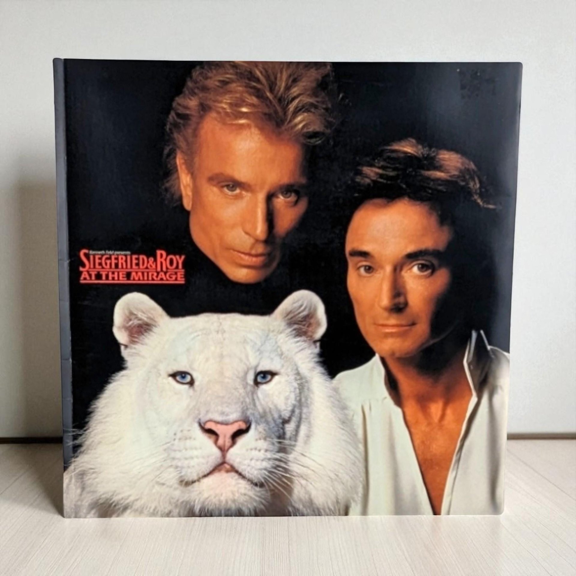 Vintage Siegfried & Roy Mirage Program Book: Las Vegas Magic Memorabilia