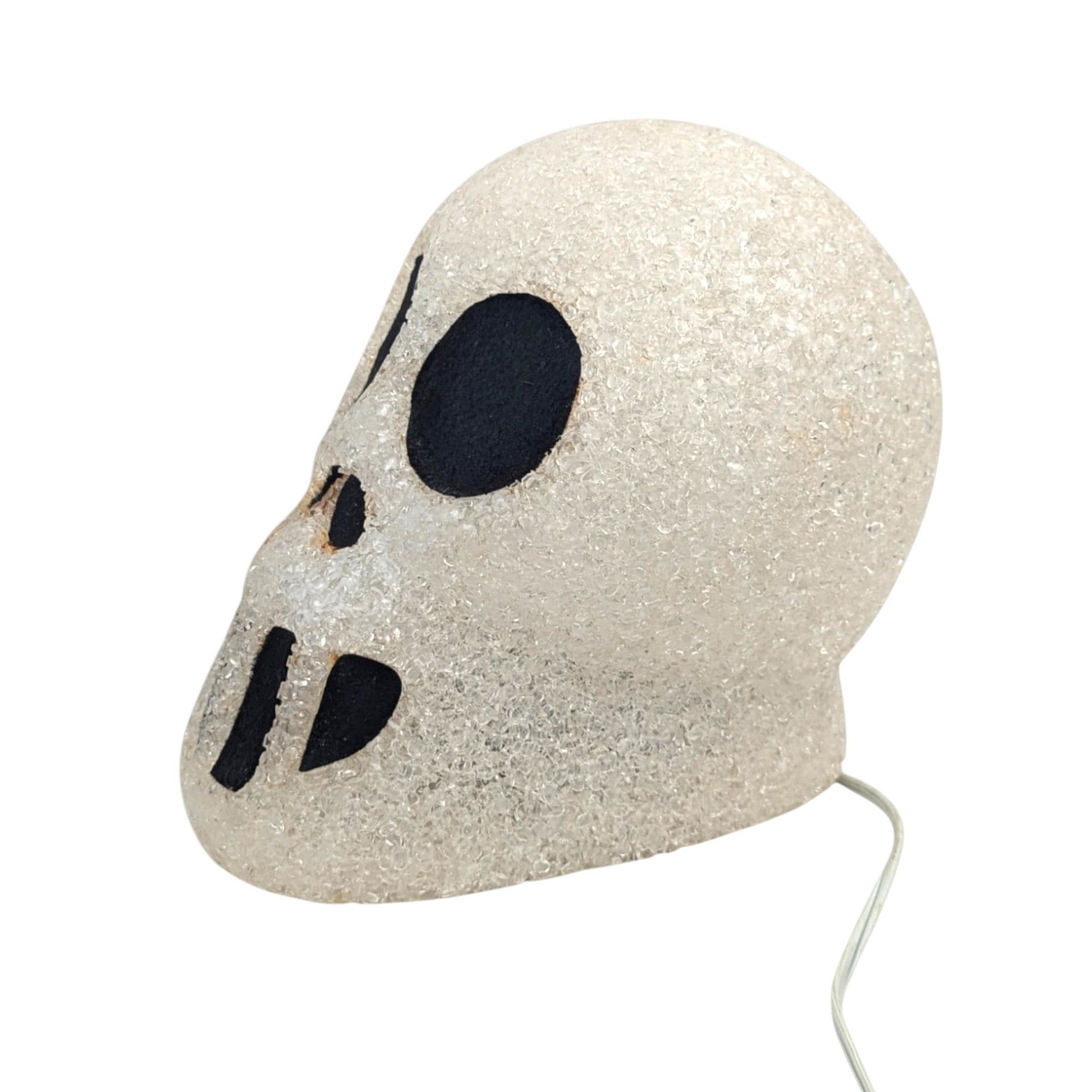 Vintage Melted Plastic Popcorn Skull Light: Retro Halloween Decor