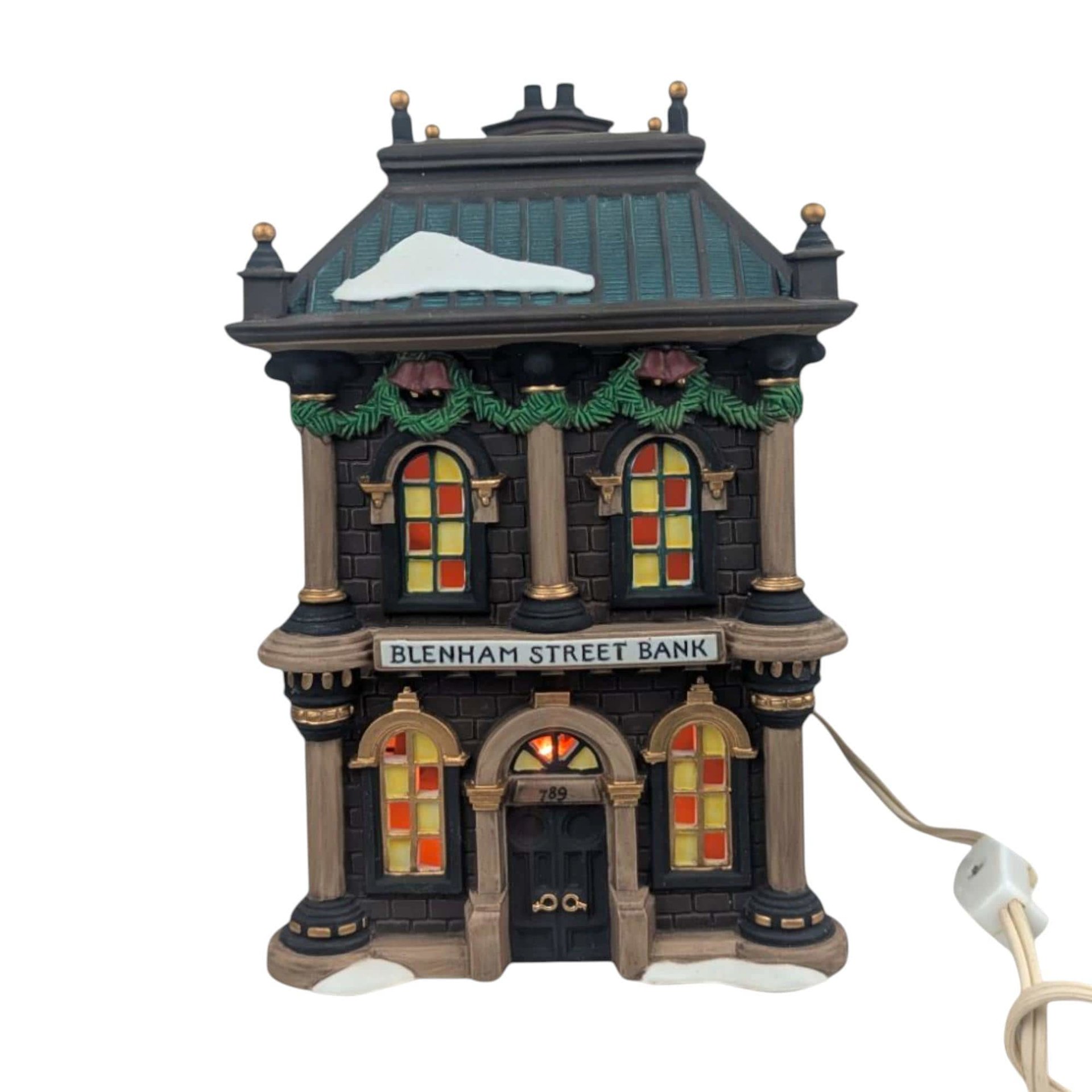 Dept 56 Blenham Street Bank: 1995 Dickens Village Light Up Building