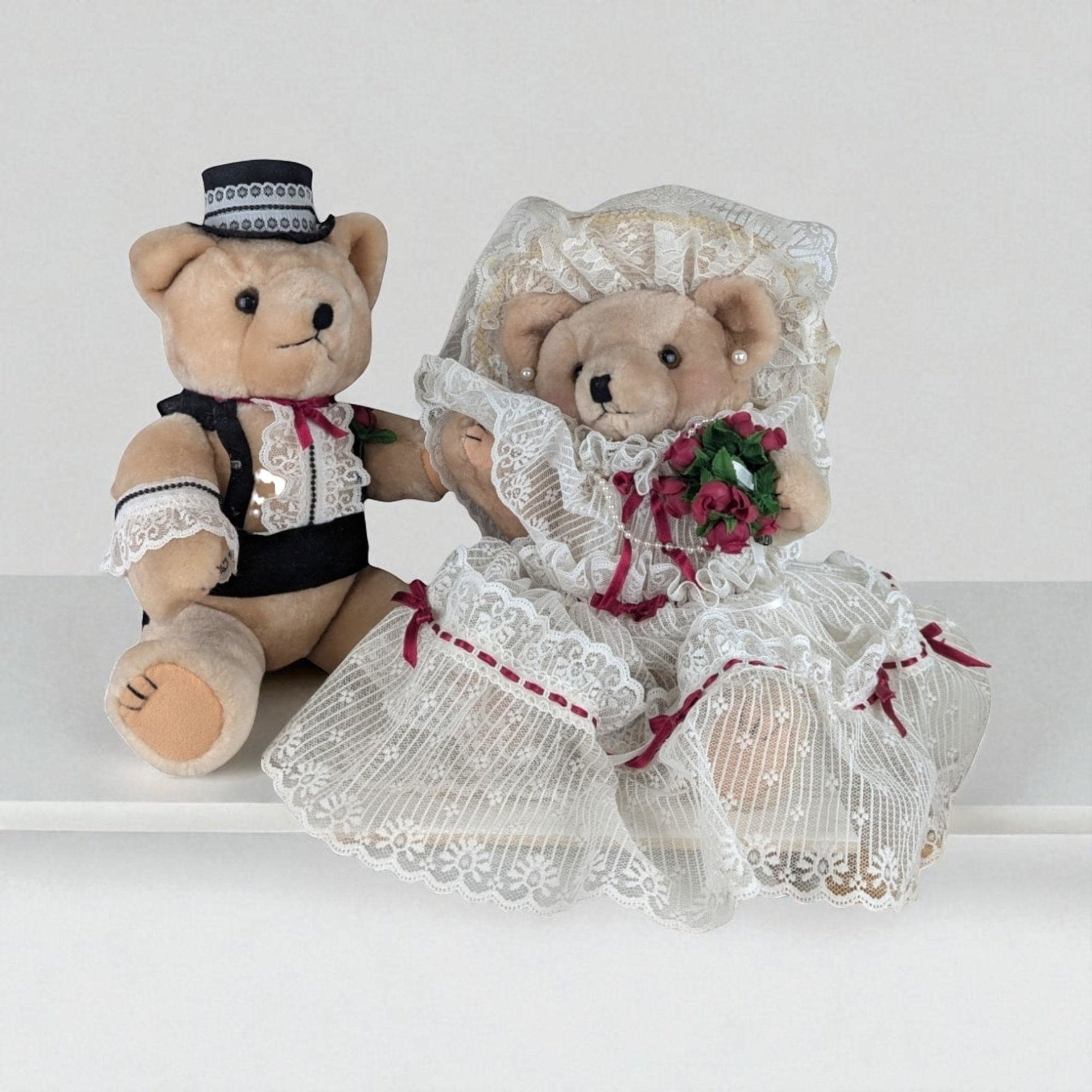 Vintage Plush Bride & Groom Teddy Bears: Posable Wedding Decor