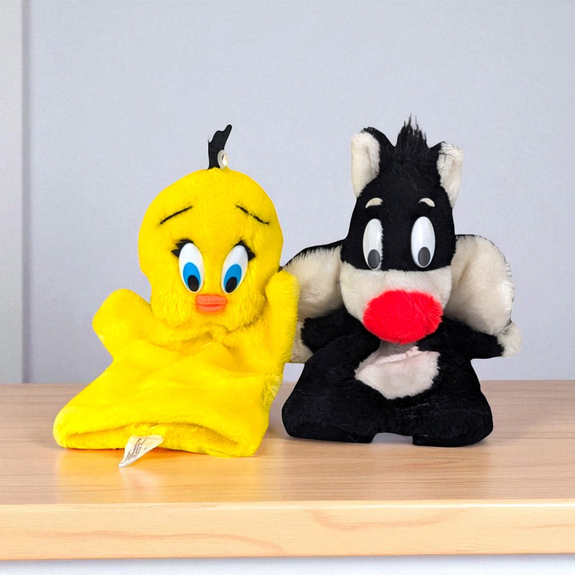 Vintage 1971 Tweety and Sylvester Hand Puppets: Looney Tunes Collectible Toys