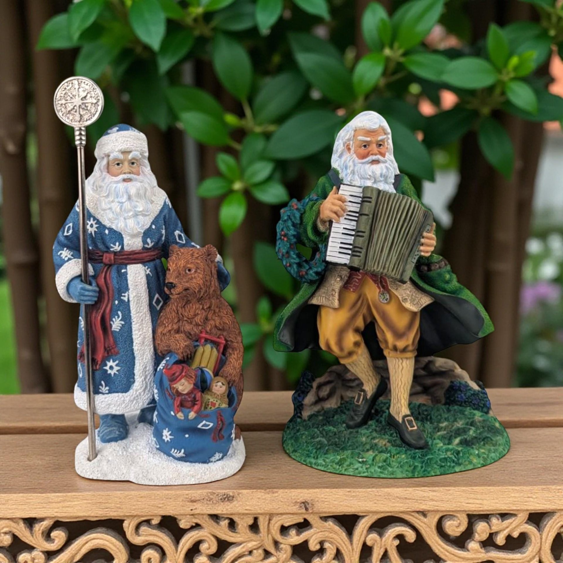 Vintage Pipka Santa Set: Russian and Irish Limited Edition Holiday Figurines