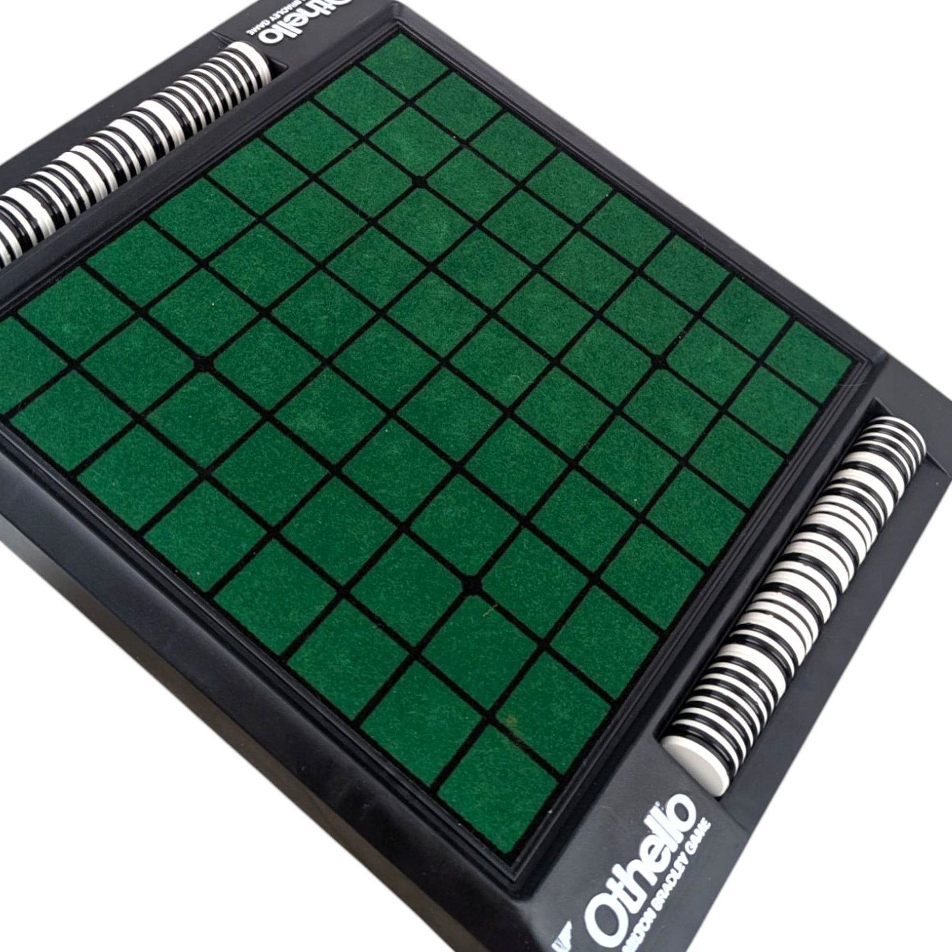 Vintage 1986 Othello Board Game: Complete Milton Bradley Strategy Game