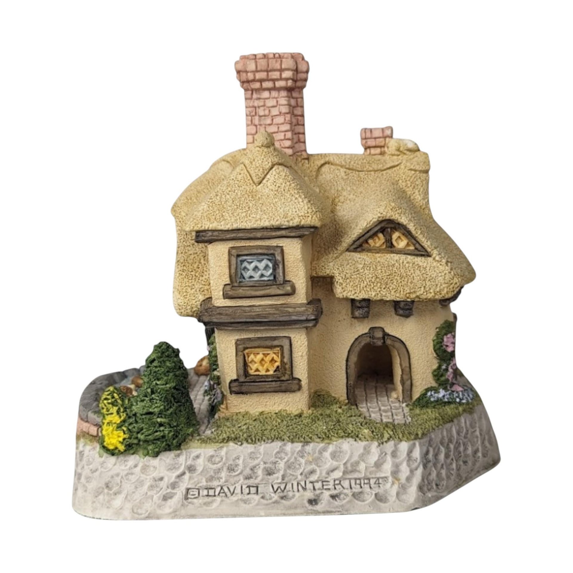David Winter "Spring Hollow" Cottage: 1994 Vintage Collectible with COA & Box