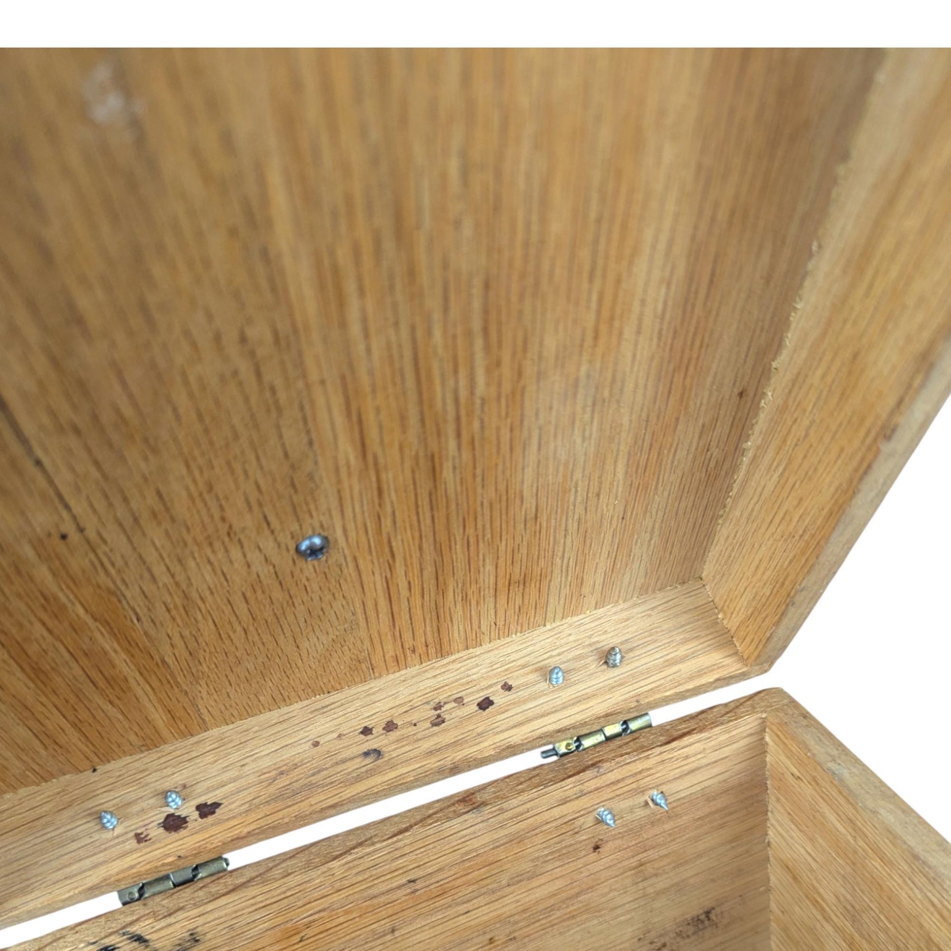 Vintage 1970s Griffin Shinemaster Shoe Shine Box: Oak Valet Stand