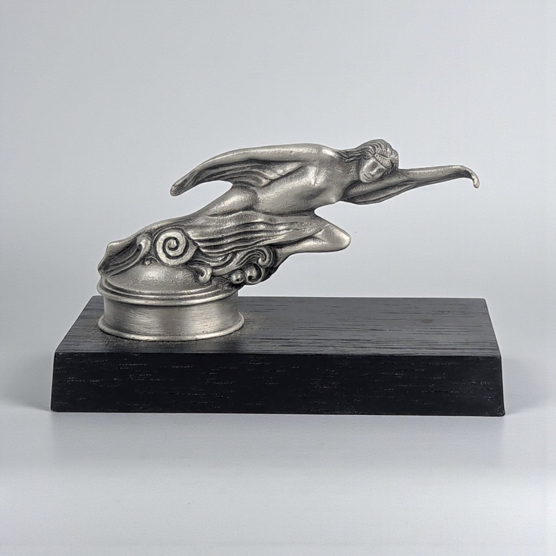 Vintage 1982 Studebaker Hood Ornament: Franklin Mint Pewter Atalanta Sculpture