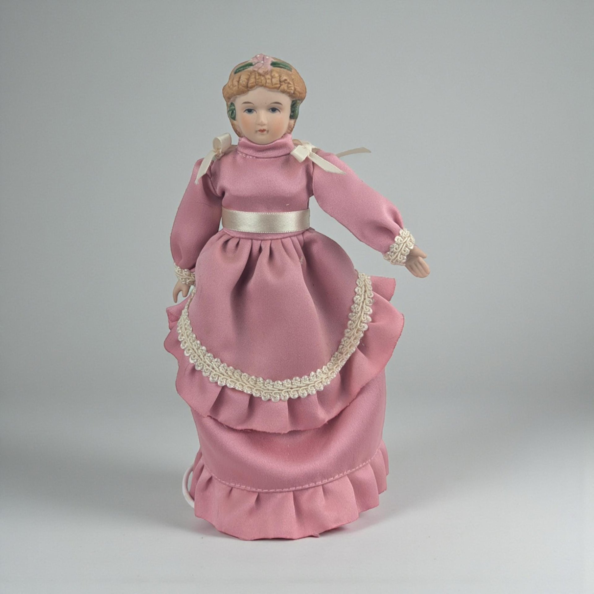 Vintage Victoria Intex Porcelain Doll: Collectible 8-Inch Doll in Pink Victorian Dress