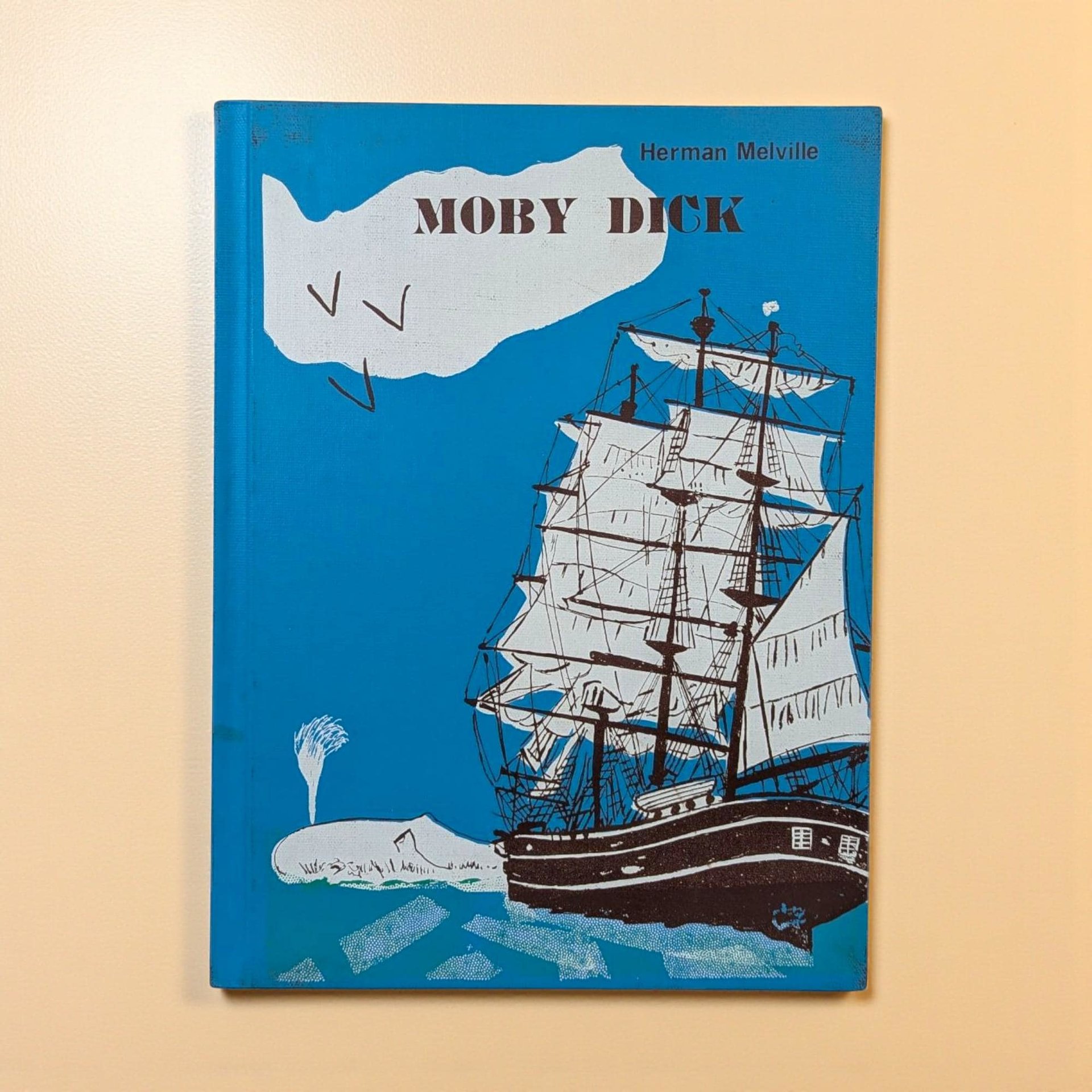 Vintage 1974 Moby Dick Book: Spanish Language Herman Melville