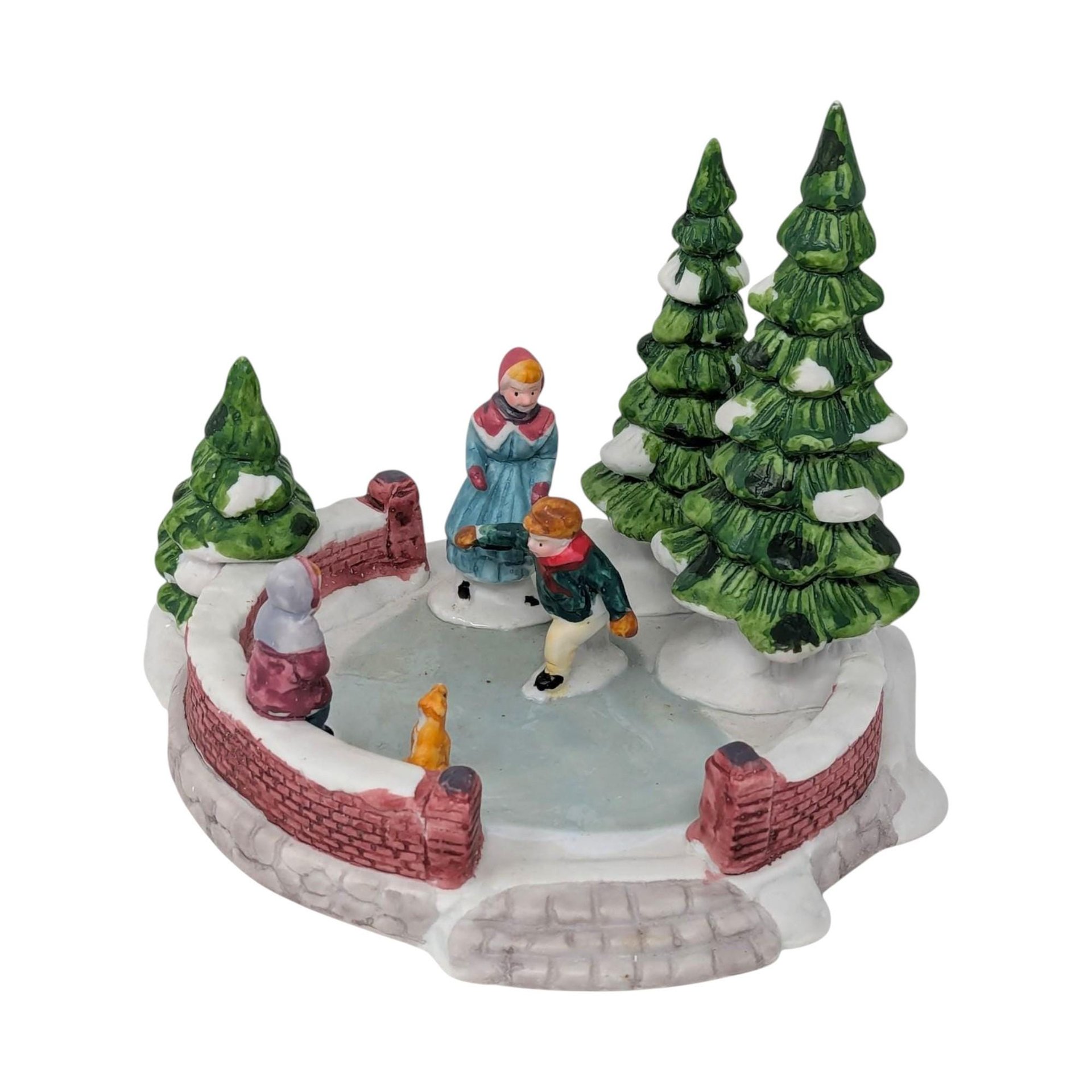 1991 Lemax Porcelain Skating Pond Christmas Village Figurine Dickensvale Accessory