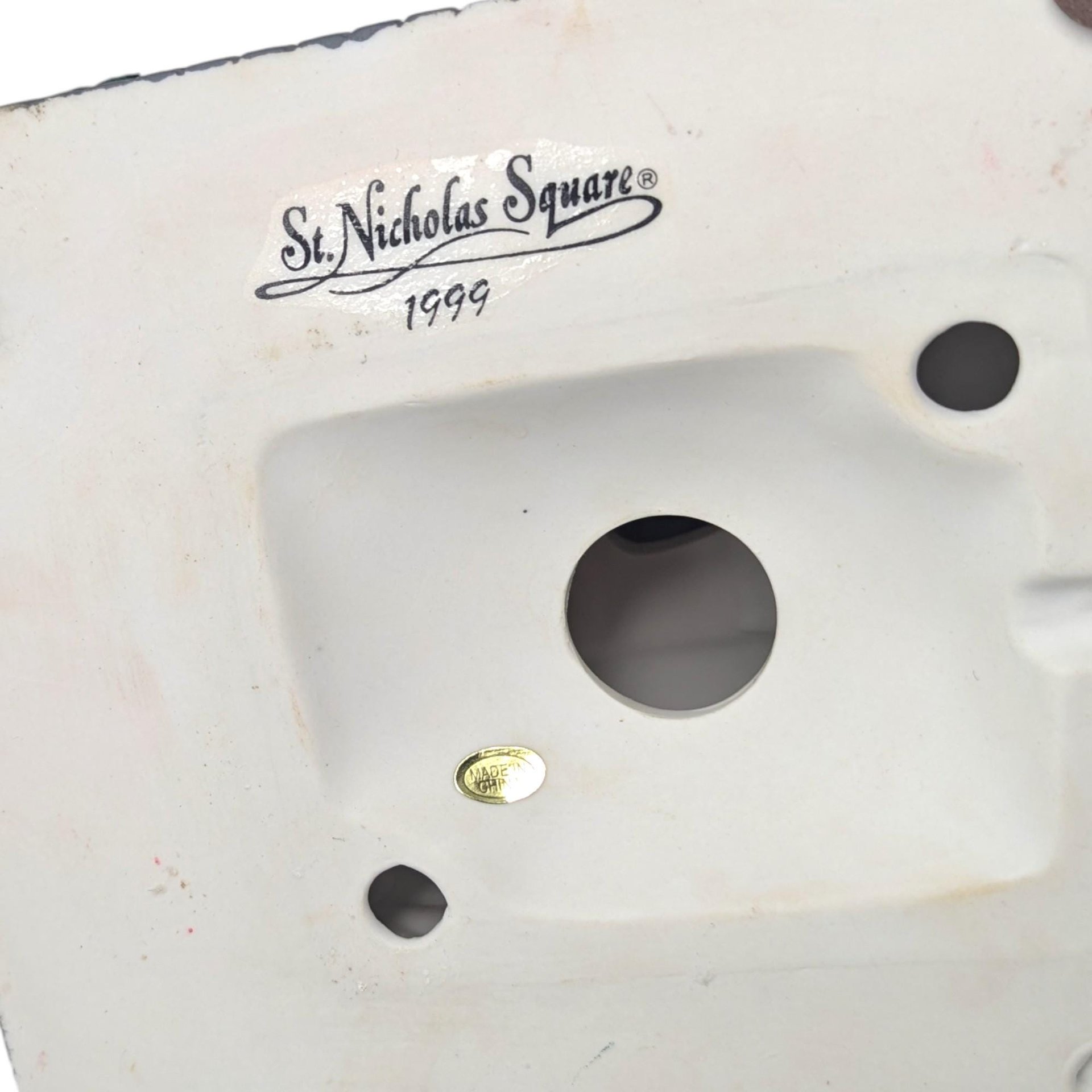 1999 St. Nicholas Square Service Station: Art Deco Gas Station Building (Imperfect)