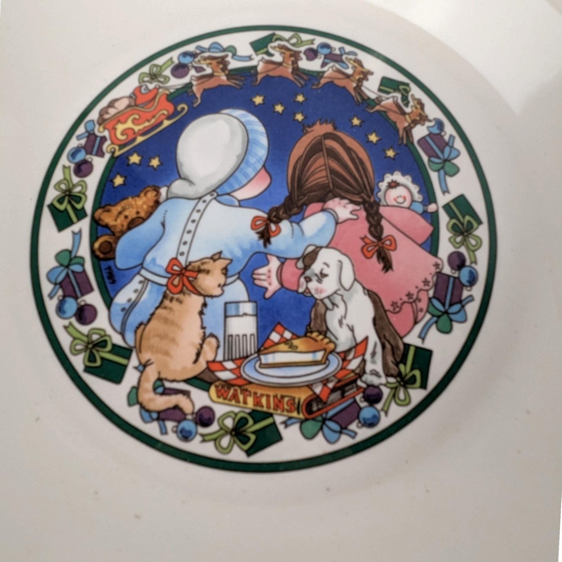 1989 Watkins Country Kids Christmas Pie Dish