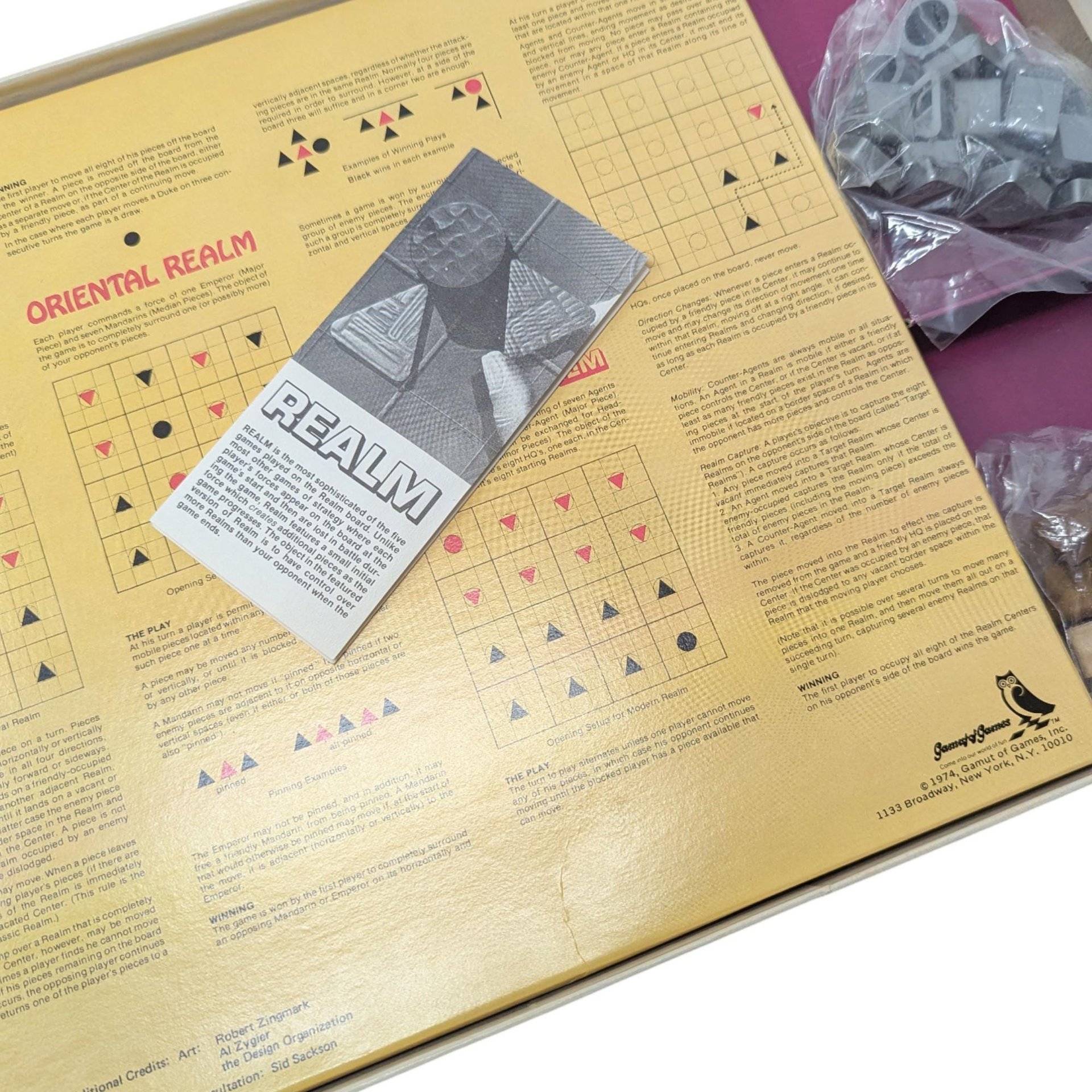 Vintage 1974 Realm Board Game: Gamut of Games Strategy Second Edition
