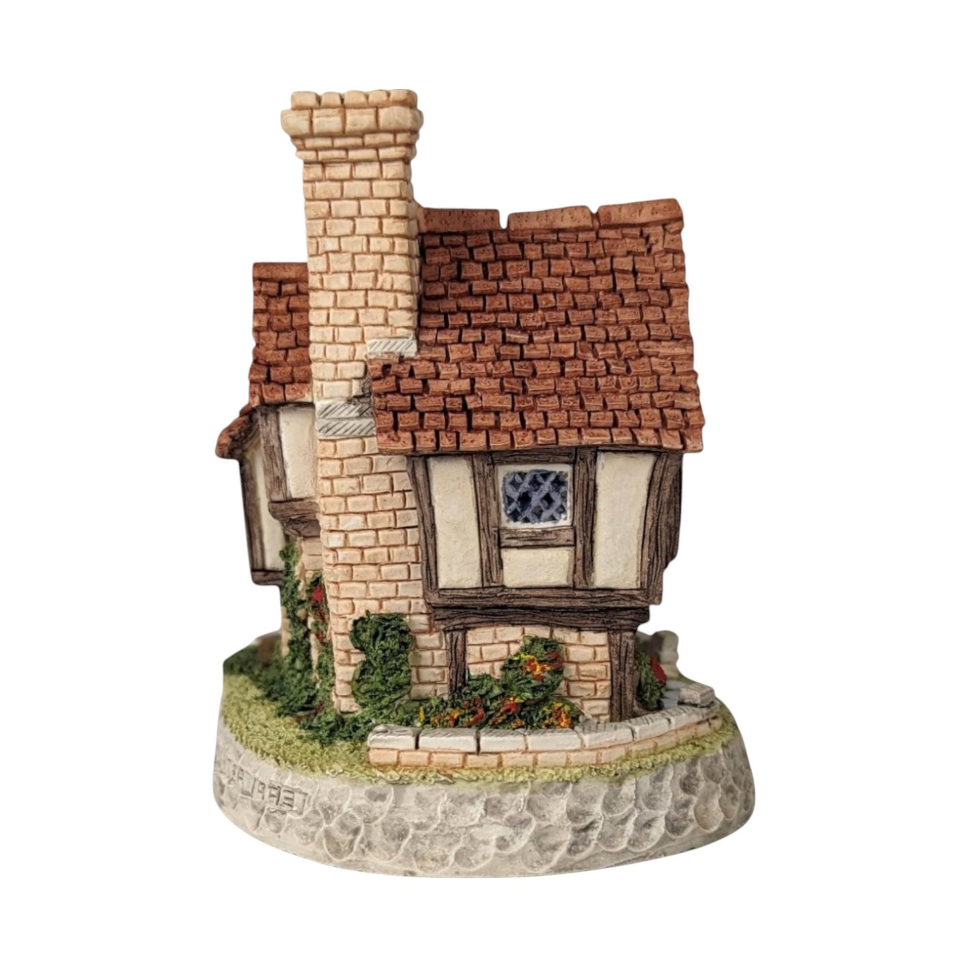 1993 David Winter The Hall Miniature Cottage