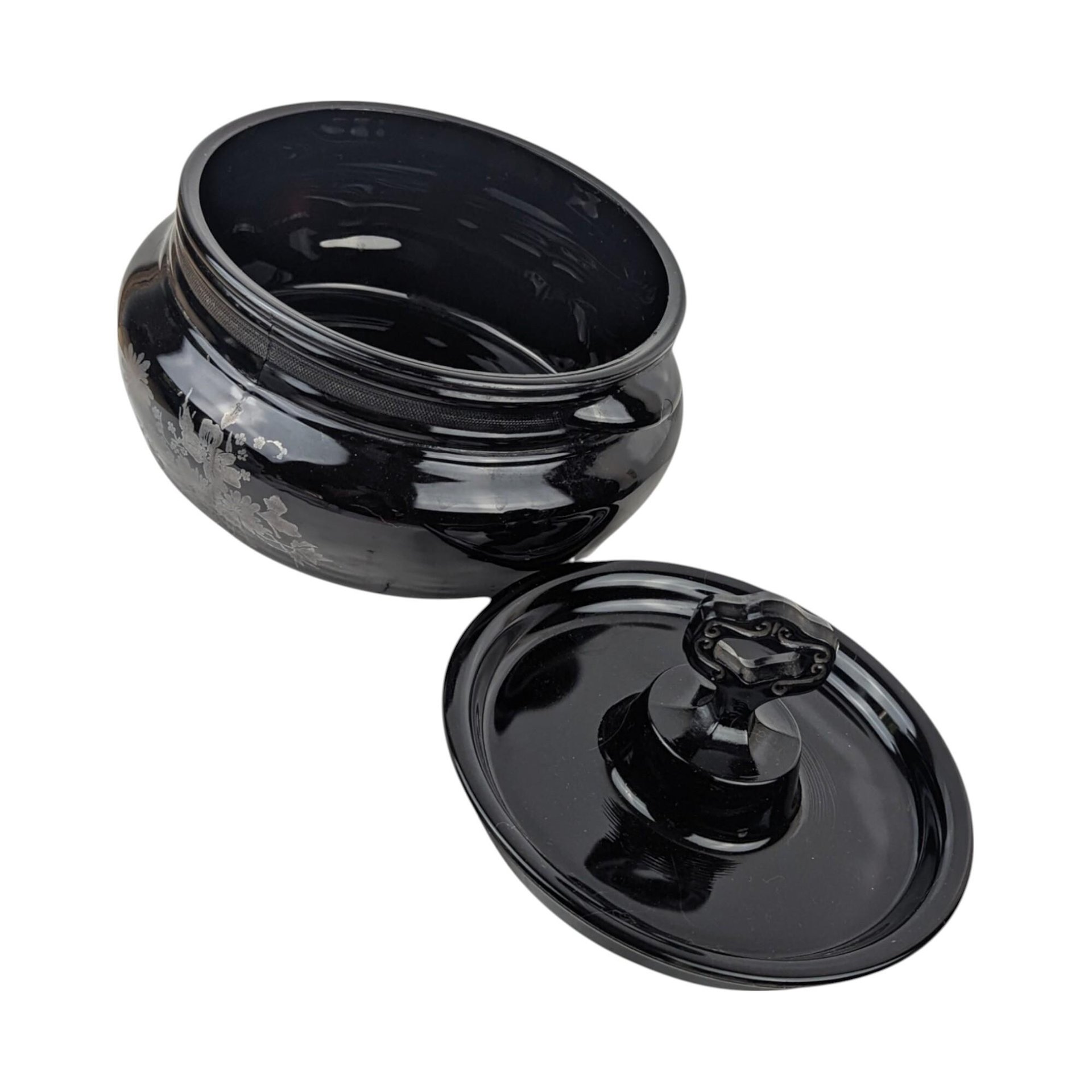 VTG  L.E. Smith Mt. Pleasant Black Amethyst Glass Covered Bean Pot