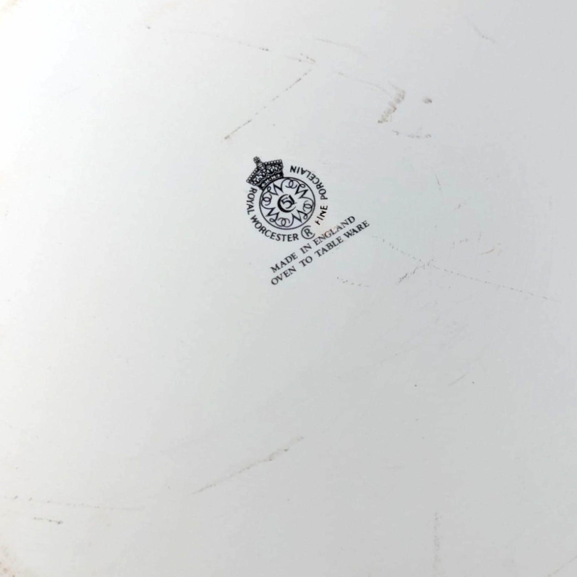 1961 Royal Worcester Evesham Pie Baker