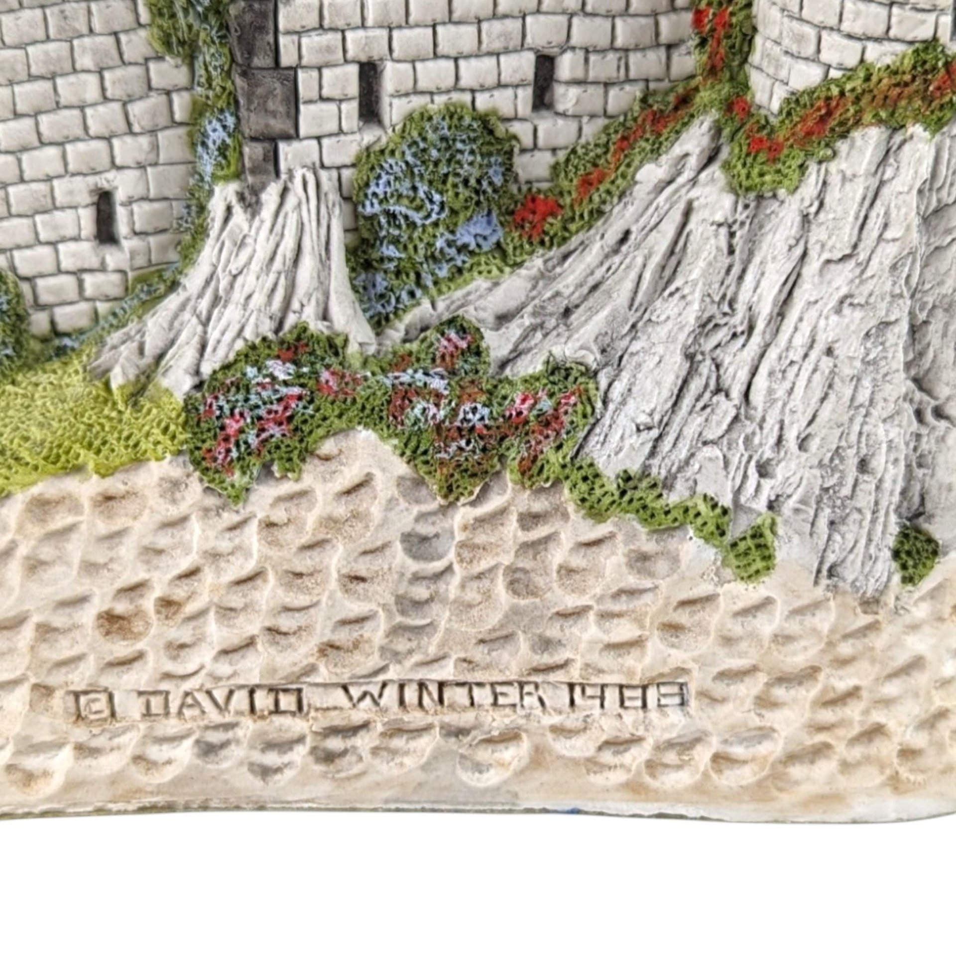 1988 David Winter Macbeth's Castle