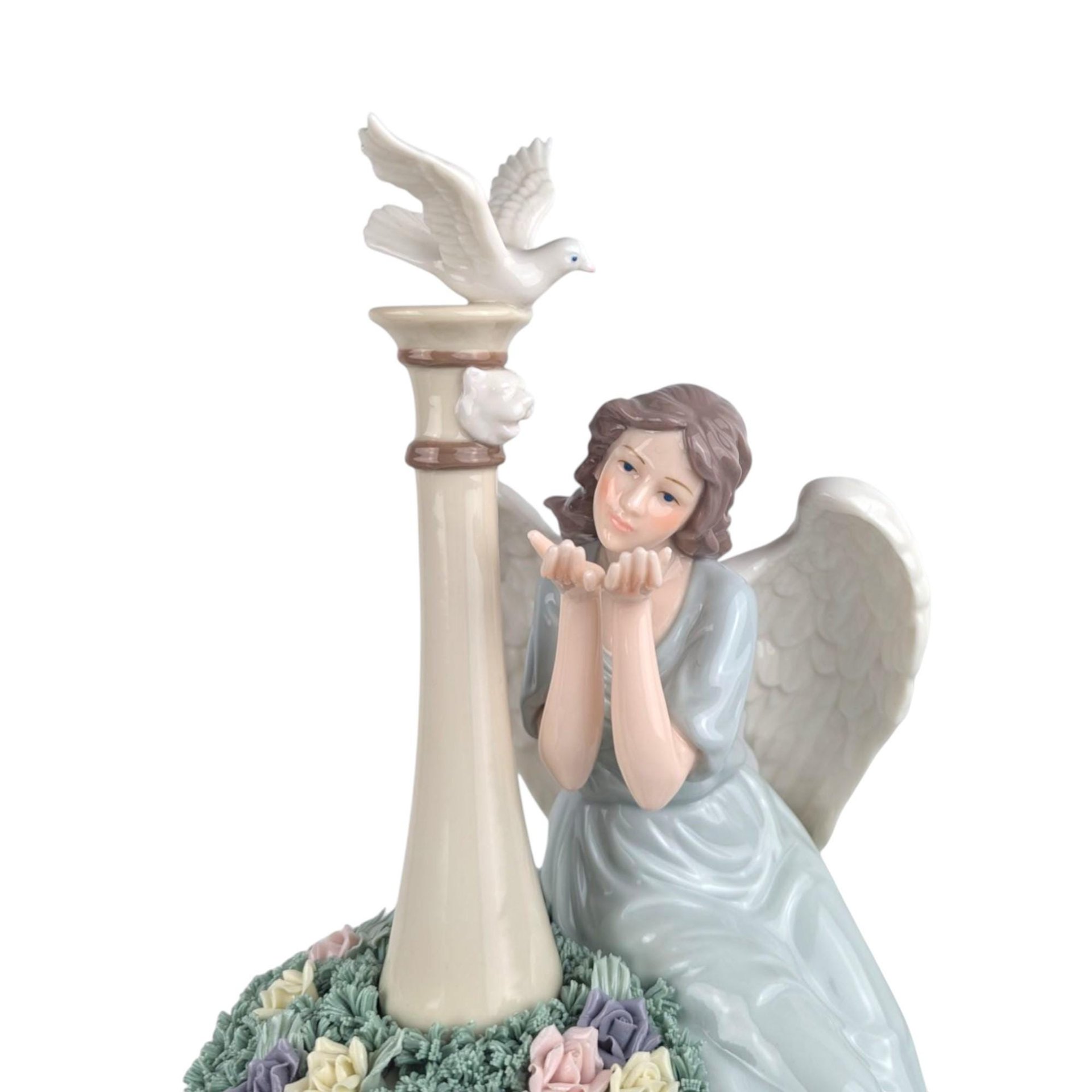 2002 Grandeur Noel Porcelain Angel Figurine