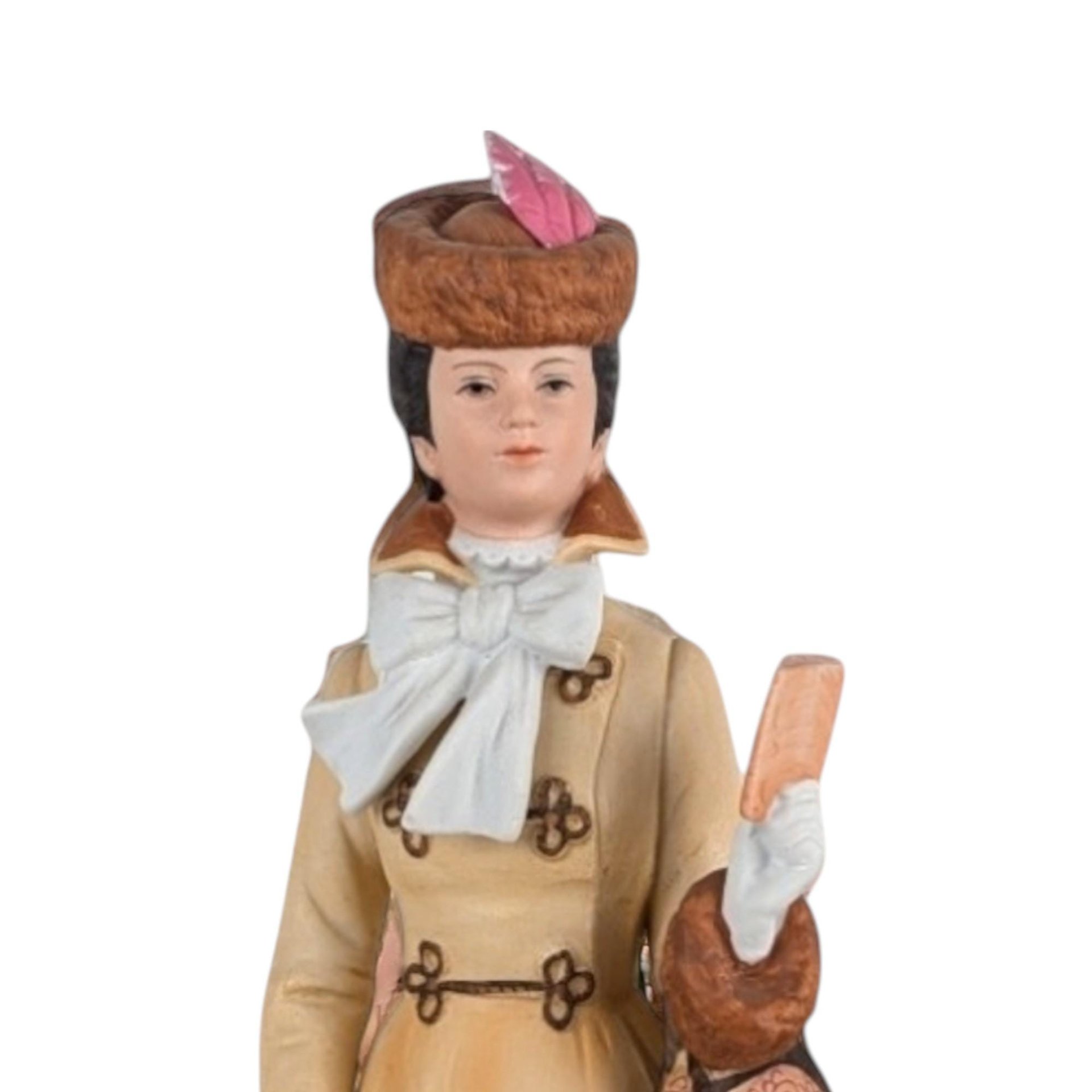 1981 Avon Mrs. Albee Award Figurine