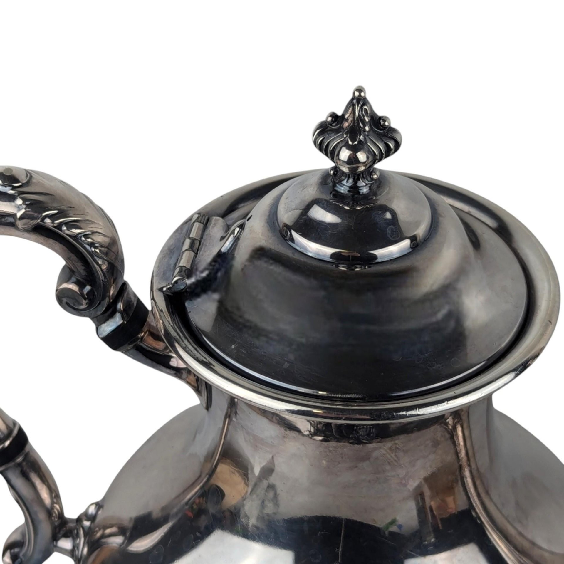 Vintage Reed & Barton Regent Hand Chased Silver Plated Teapot