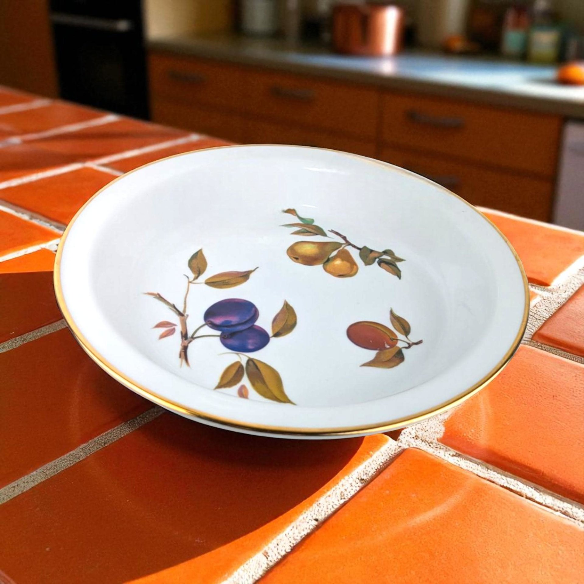 1961 Royal Worcester Evesham Pie Baker