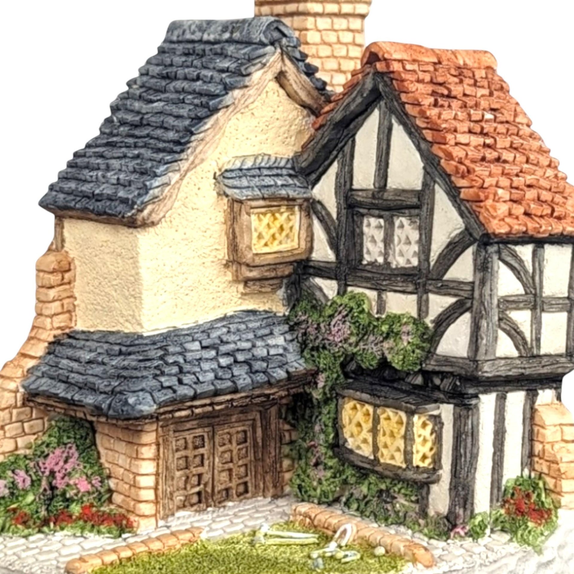 1994 David Winter 15 Lawnside Road Corner Figurine