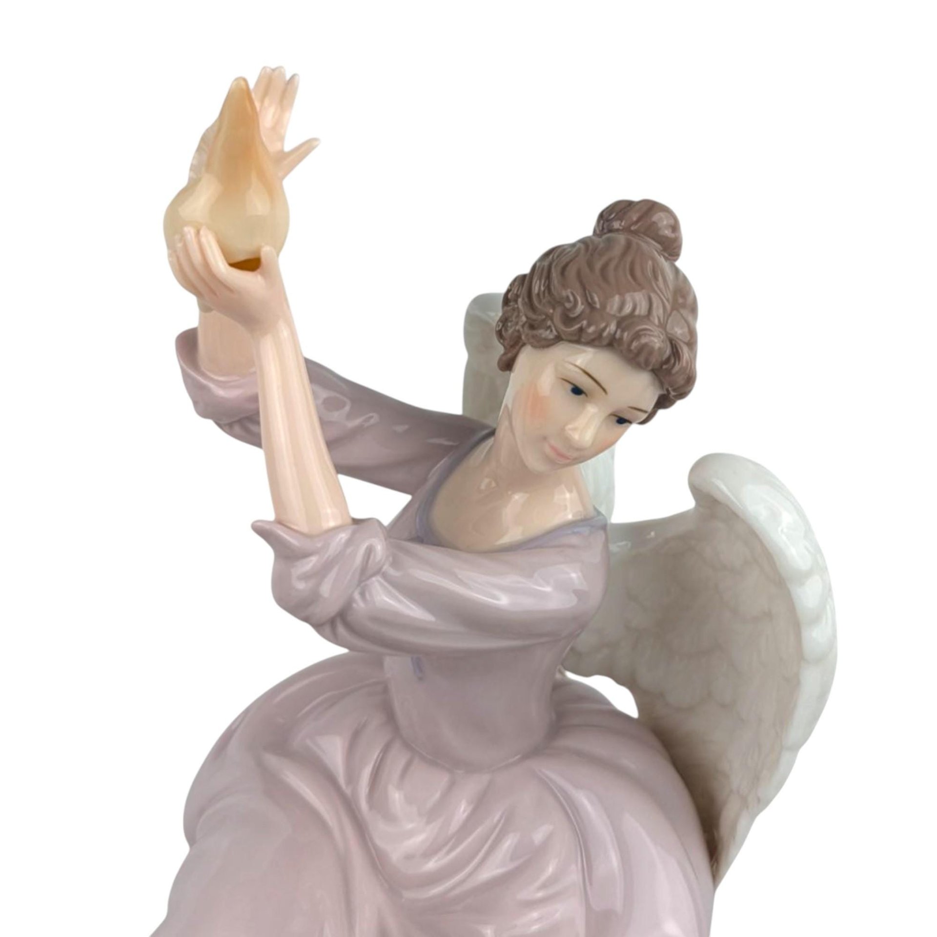 2002 Grandeur Noel Porcelain Angel Figurine