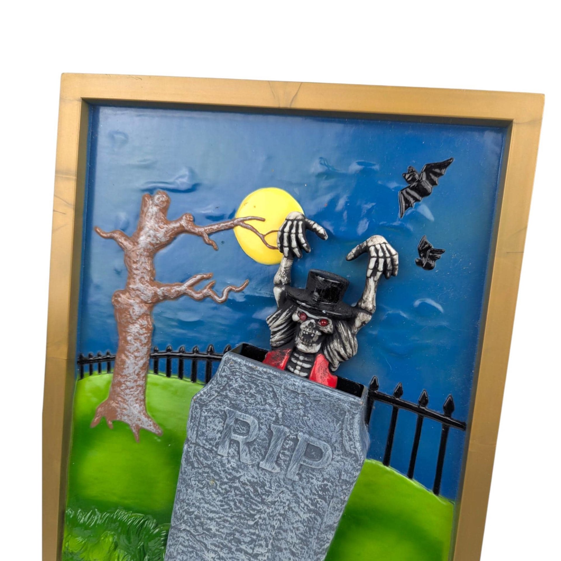1998 Motion Activated Halloween Skeleton Gravestone Decor