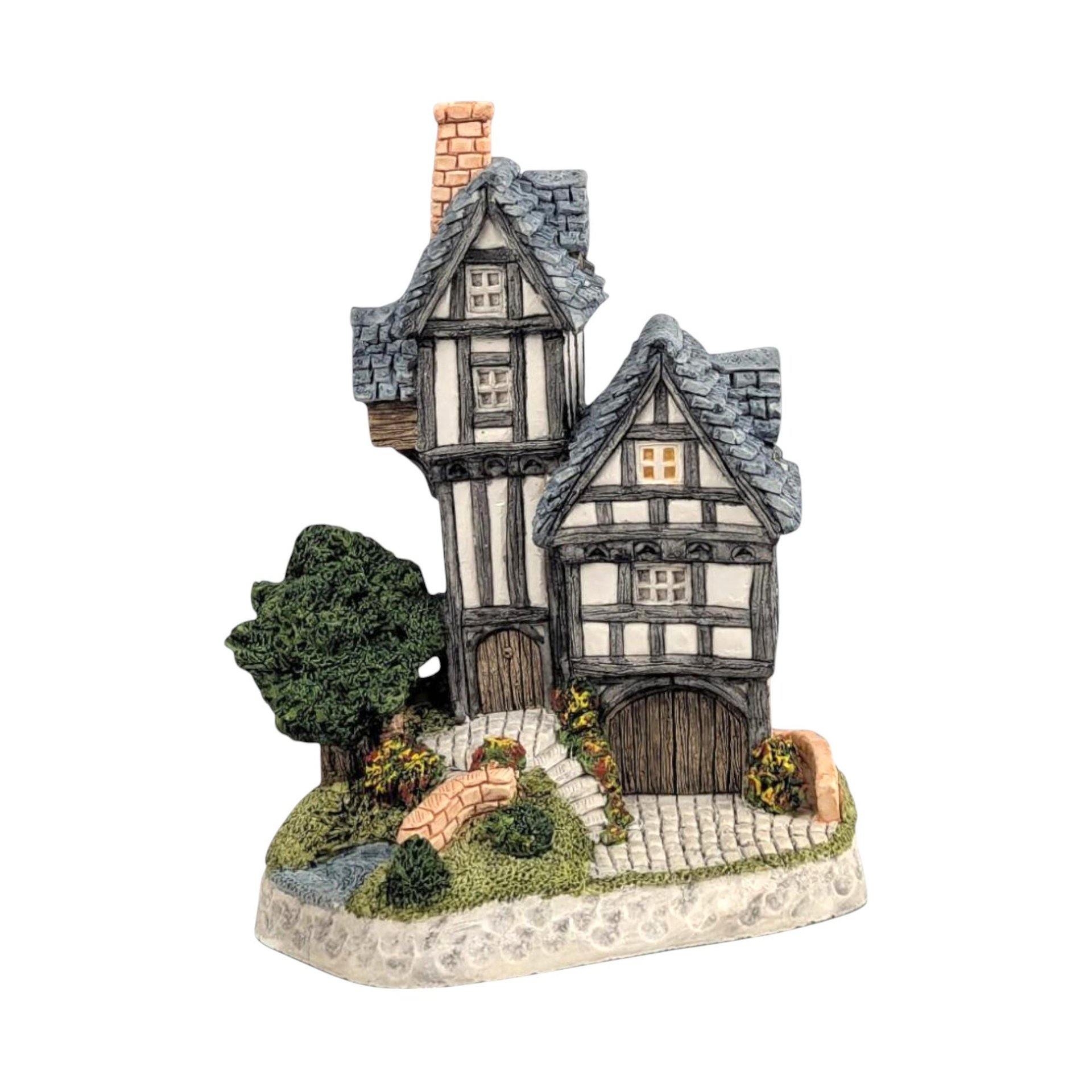 1993 David Winter "The Engine House" Village Piece