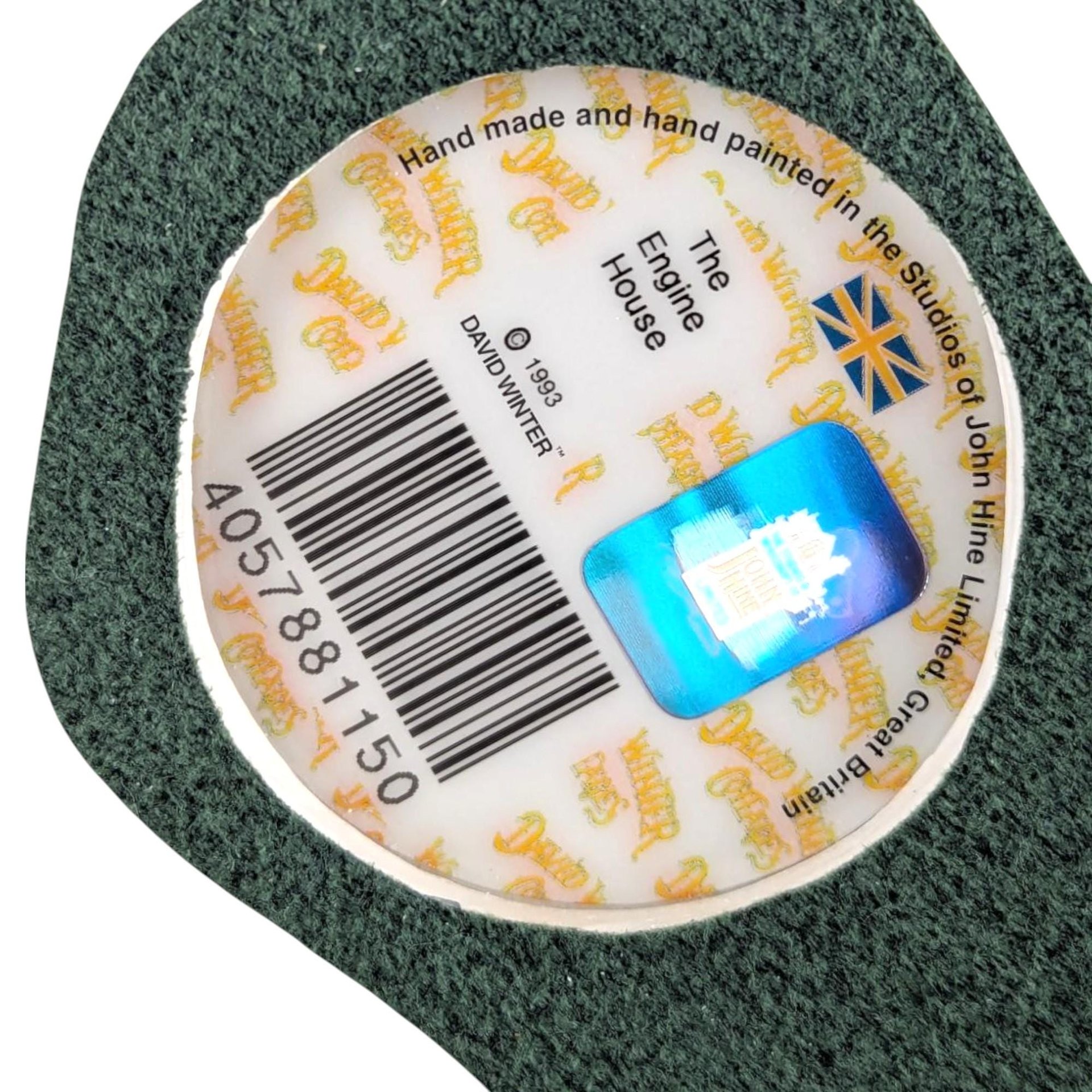 1993 David Winter "The Engine House" Village Piece