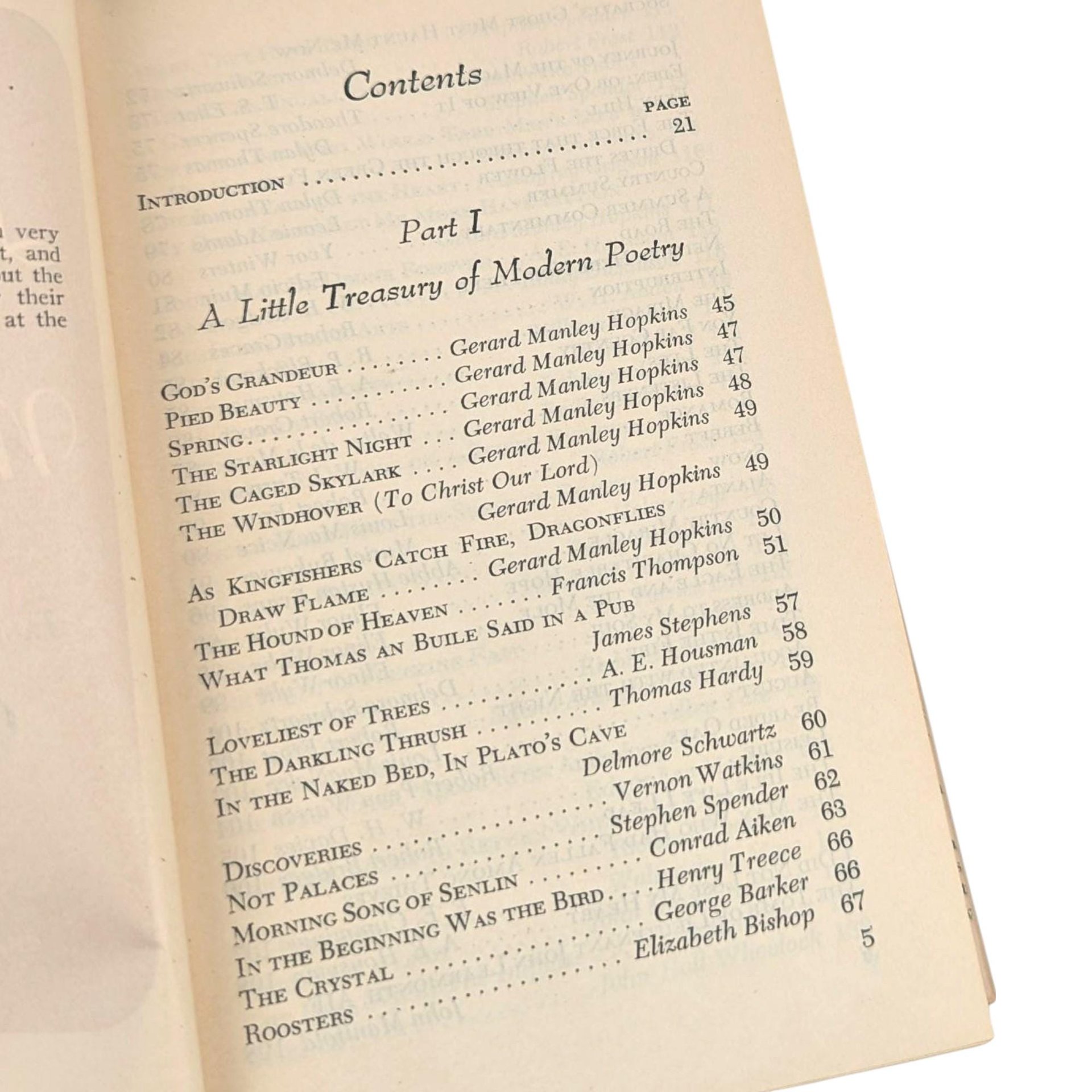 1946 A Little Treasury of Modern Poetry Hardcover