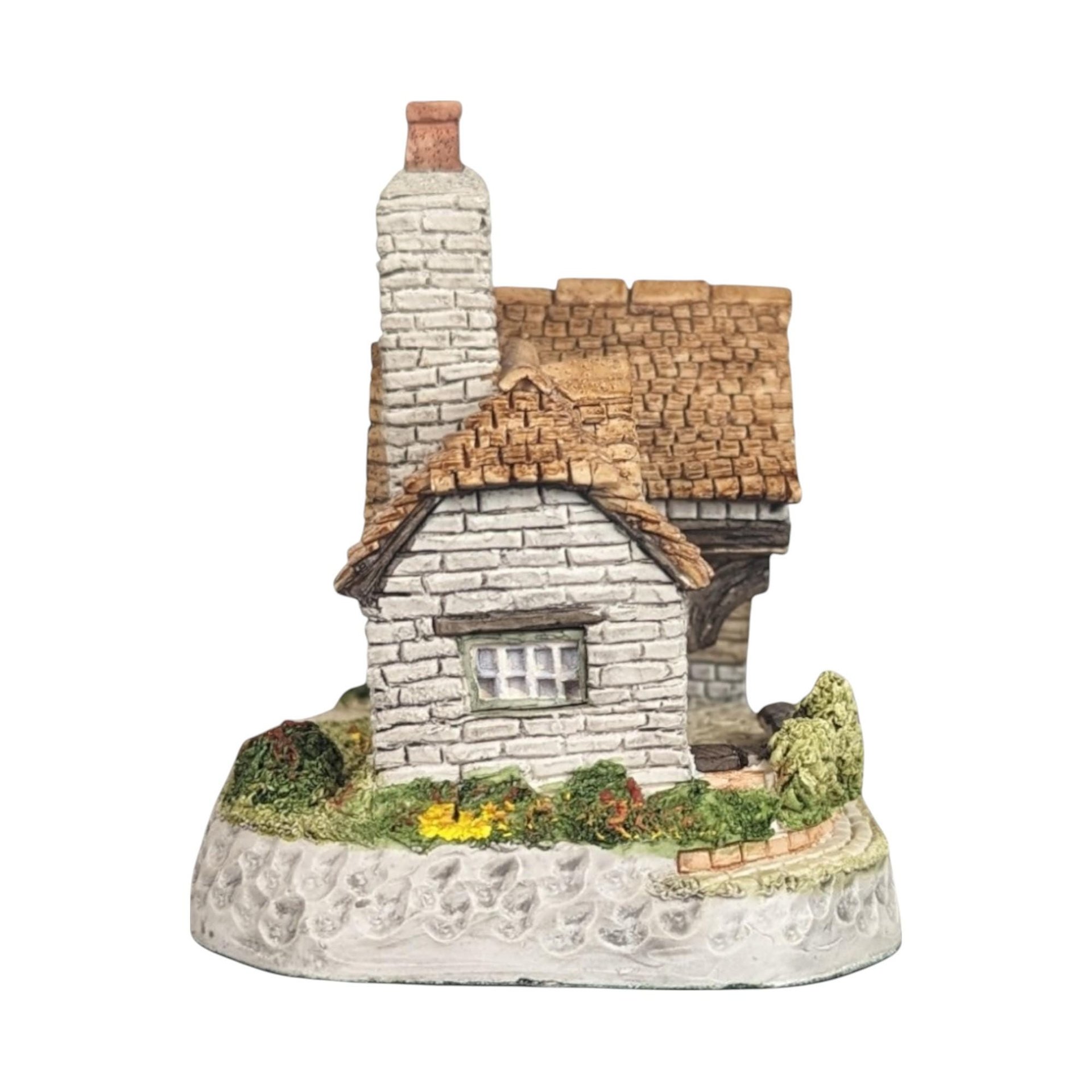 1993 David Winter The Tannery Cottage Figurine