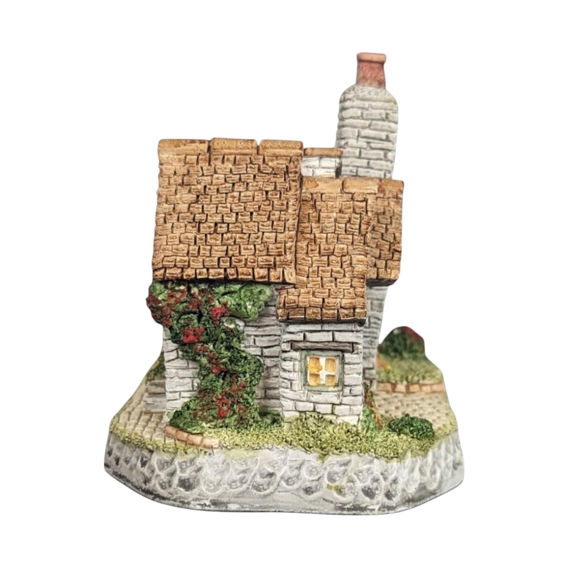 1993 David Winter The Tannery Cottage Figurine