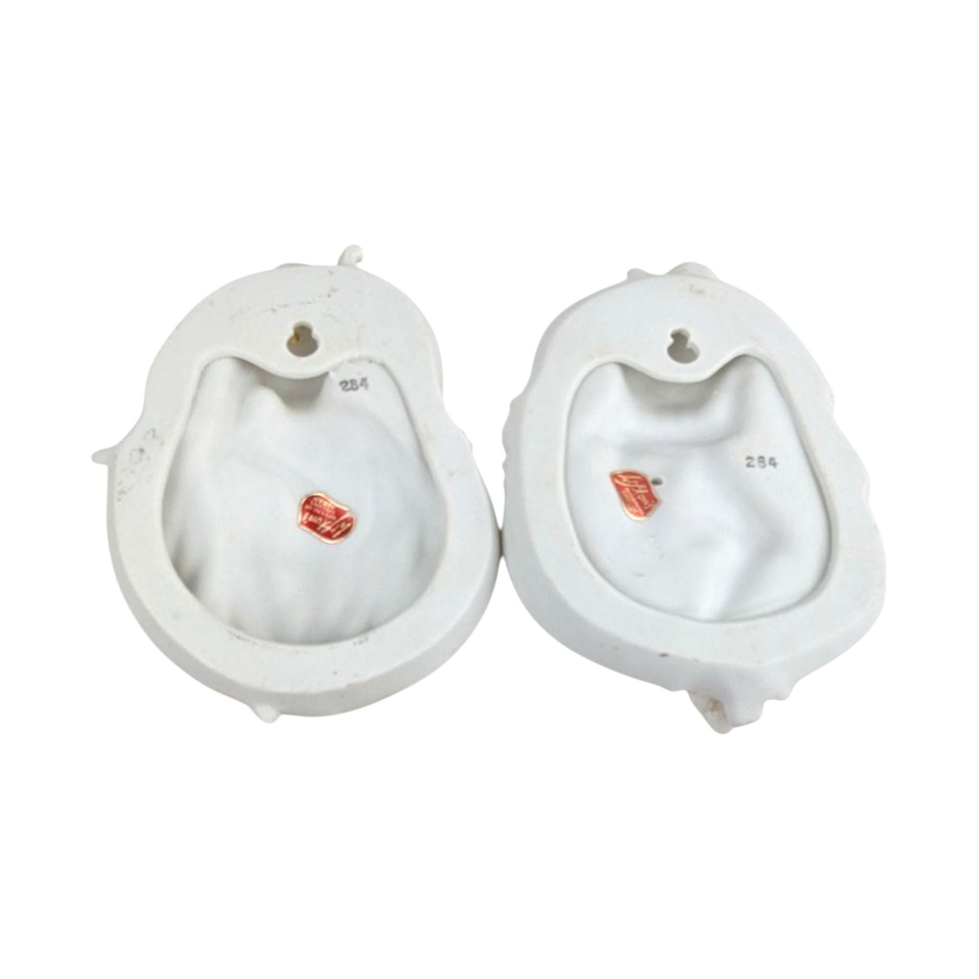 1950s 'Colonial Couple' by Lefton Ceramic Wall Plaques