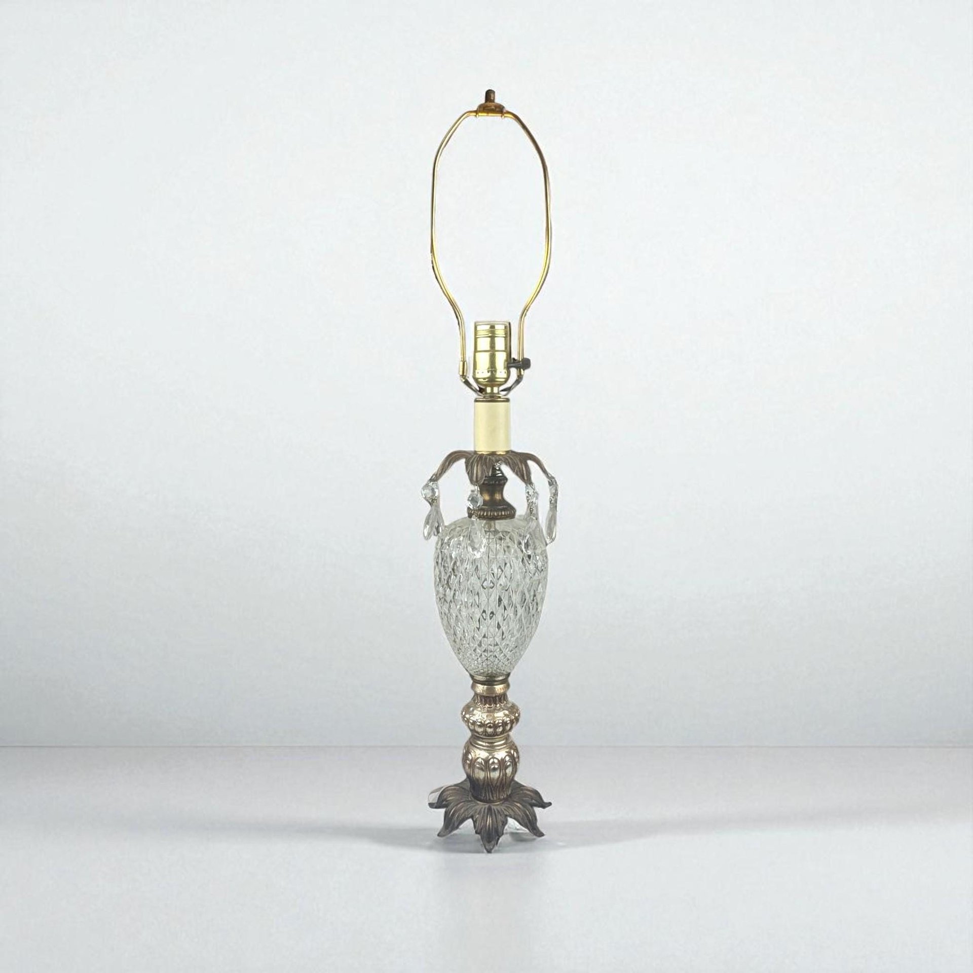 Vintage Hollywood Regency Crystal Pineapple Lamp with Prisms