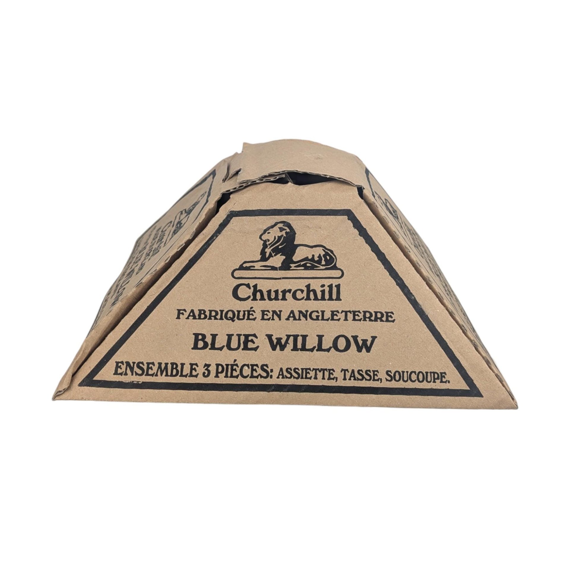 Vintage Churchill Classic Blue Willow 3 Piece Ceramic Set