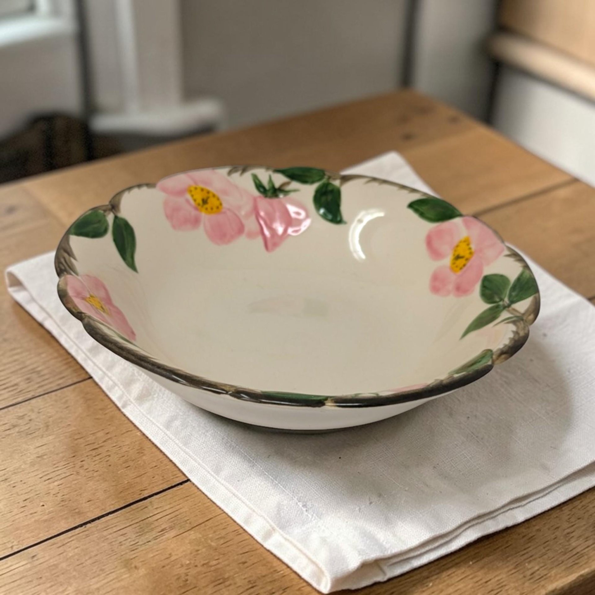 Vintage Franciscan Desert Rose Round Vegetable Bowl