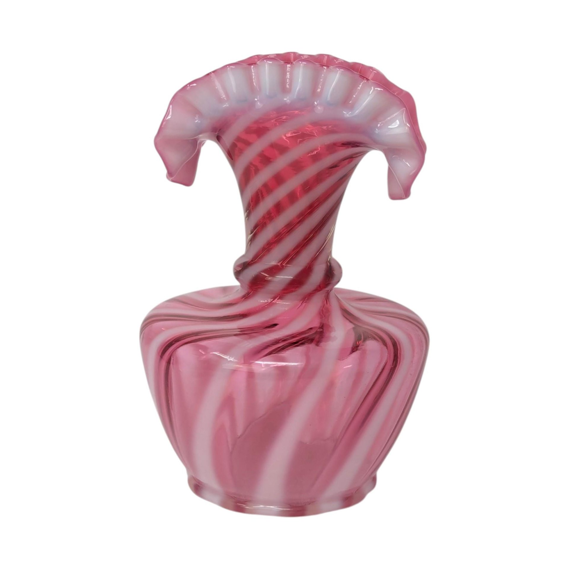 Fenton Pink Swirl Opalescent Vase – Vintage Ribbed Art Glass Floral Decor