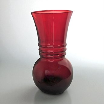 Vintage Anchor Hocking Ruby Red Vase | Royal Ruby Glass | Red Glass Vase | Collectible Glassware | Home Decor