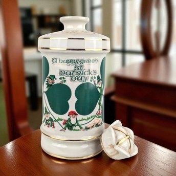 1986 Old Commonwealth "A Happy Green St. Patrick's Day" Decanter, Vintage Whiskey Decanter, Irish Decor, Collectible Decanter, Empty Bottle