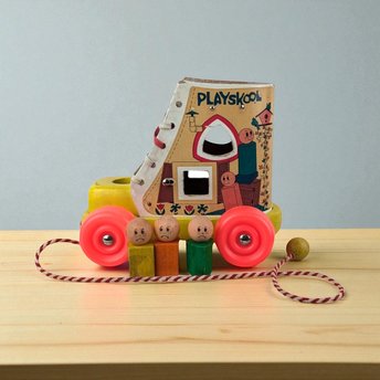 Vintage Playskool Little Old Lady Shoe Boot Pull Toy with Wooden People, Classic Toy, Nostalgic Gift, Collectible Toy, Nursery Decor