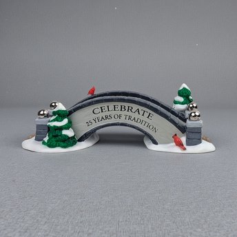 2001 Dept 56 Anniversary Event "Footbridge"