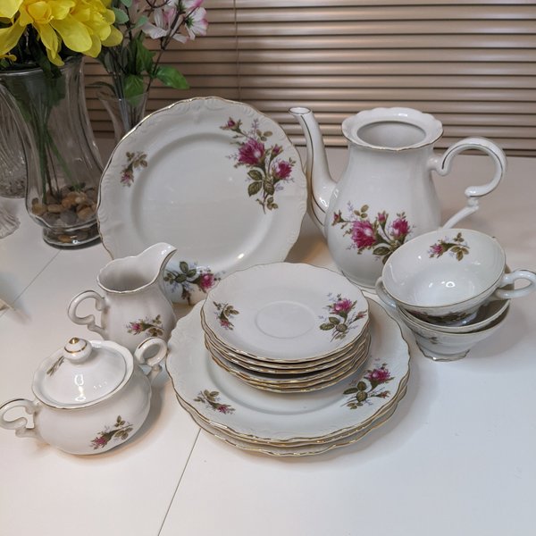 1950s Vintage Rose Decorated Tea Set - 15 Pieces