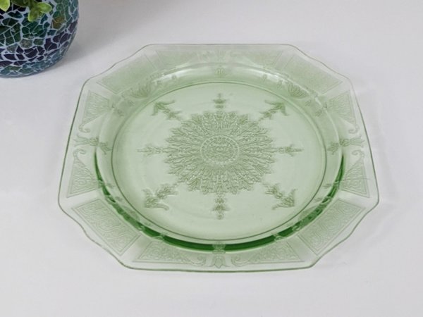 1930s Anchor Hocking Princess Uranium Glass Dinner Plate