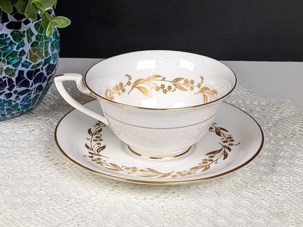 Vintage 1958 Gold Gilded Royal Worcester 'Saguenay' Tea Cup & Saucer
