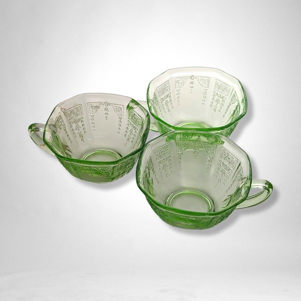 Set of 3 Anchor Hocking Green Princess Cups